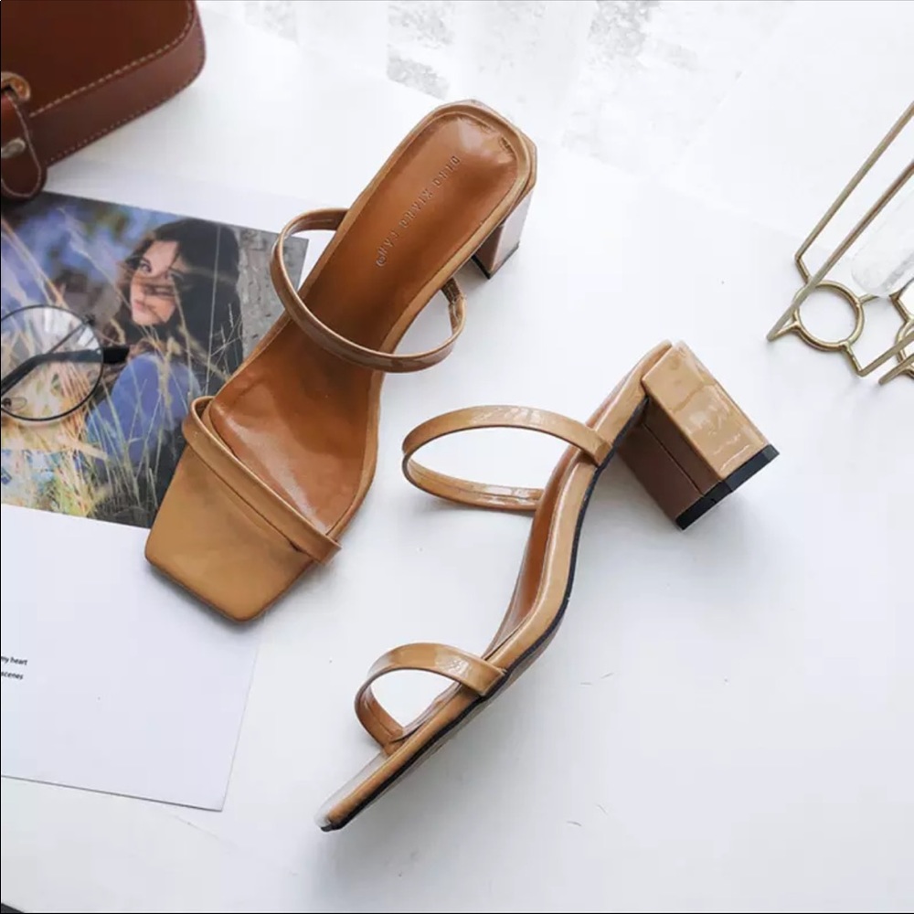 Strappy Nude Low Heel Size 8 Never Worn